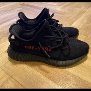 Yeezy Boost 350 V2 Size 7 1/12 Black & White
